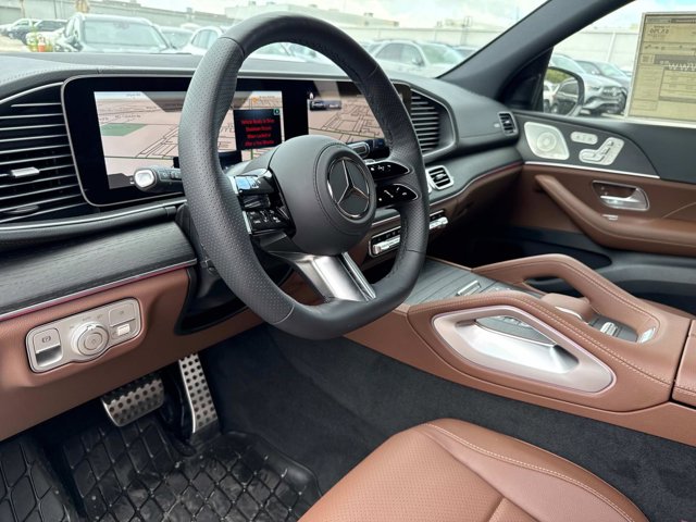 2025 Mercedes-Benz GLS 450 Image 13 of 36