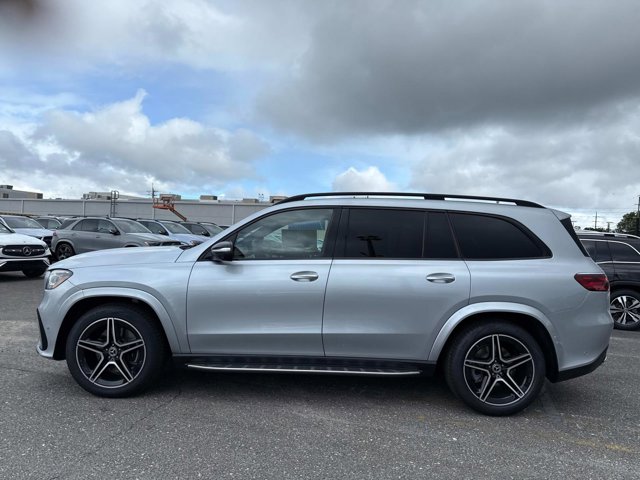 2025 Mercedes-Benz GLS 450 Image 7 of 36