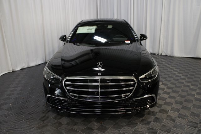 Vehicle image 2 of 37