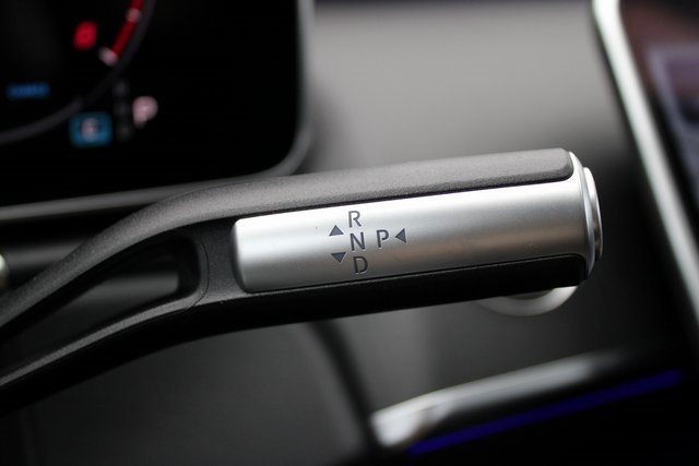 Vehicle image 20 of 37