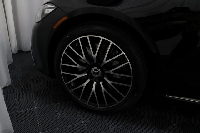 Vehicle image 8 of 37