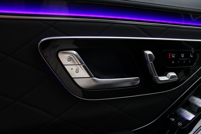 Vehicle image 23 of 37