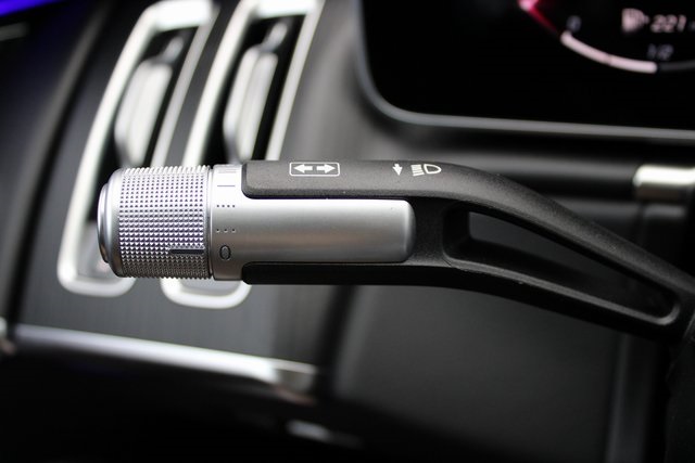Vehicle image 17 of 37