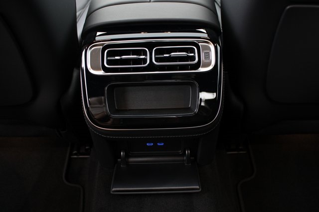 Vehicle image 36 of 37