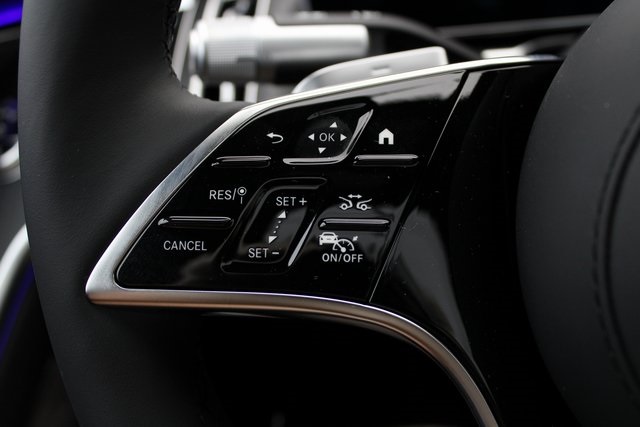Vehicle image 18 of 37