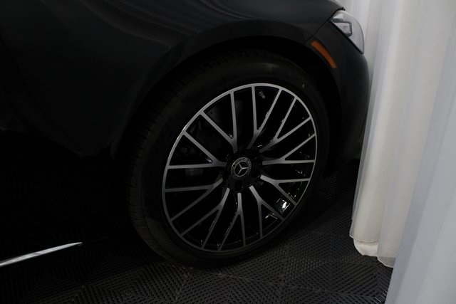Vehicle image 11 of 37