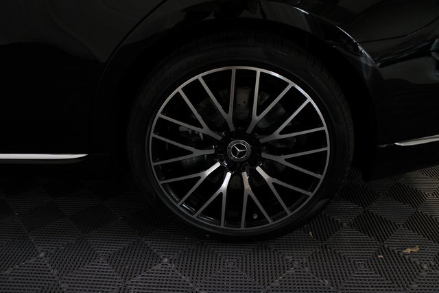 Vehicle image 9 of 37