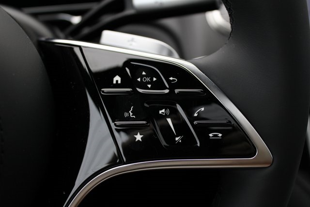 Vehicle image 19 of 37