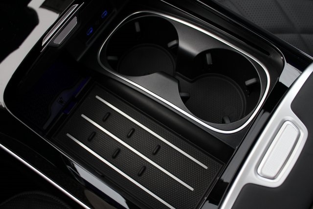Vehicle image 29 of 37