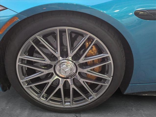 Vehicle image 8 of 16