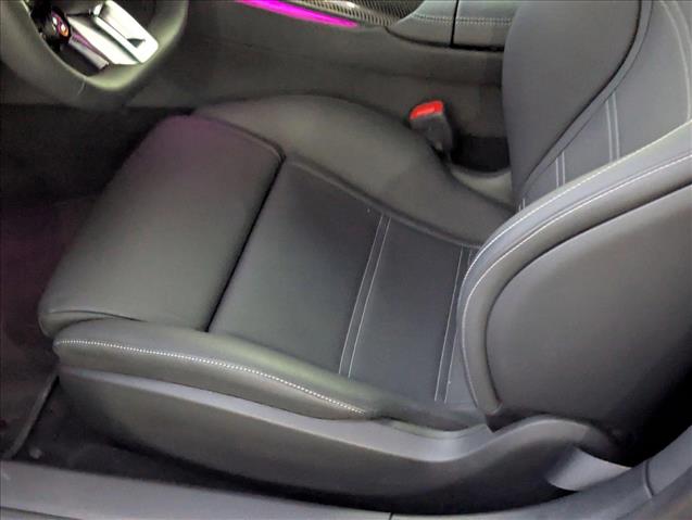 Vehicle image 9 of 16