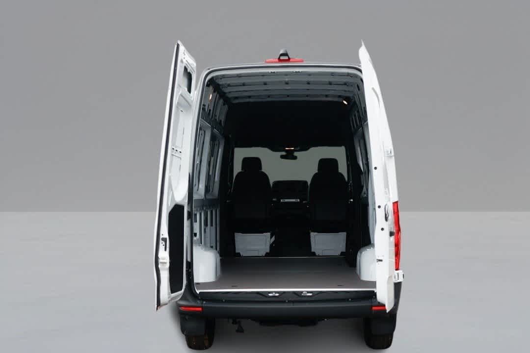 2025 Mercedes-Benz Sprinter Cargo Image 30 of 38