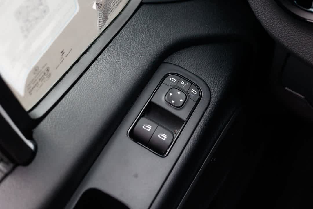 2025 Mercedes-Benz Sprinter Cargo Image 20 of 38