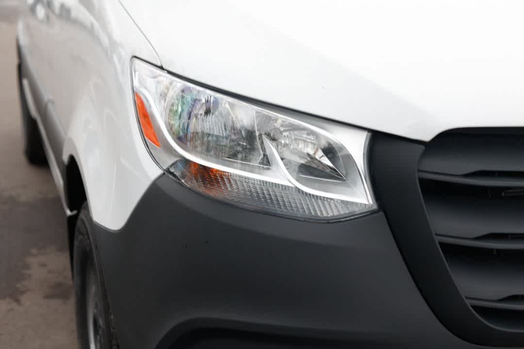 2025 Mercedes-Benz Sprinter Cargo Image 19 of 38