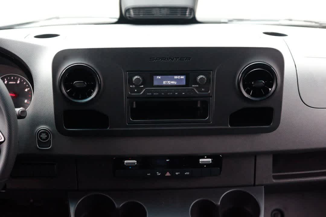 2025 Mercedes-Benz Sprinter Cargo Image 31 of 38