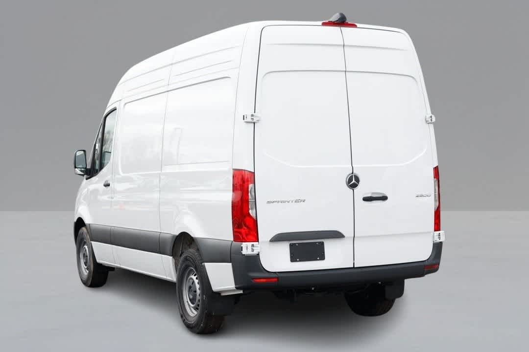 2025 Mercedes-Benz Sprinter Cargo Image 8 of 38