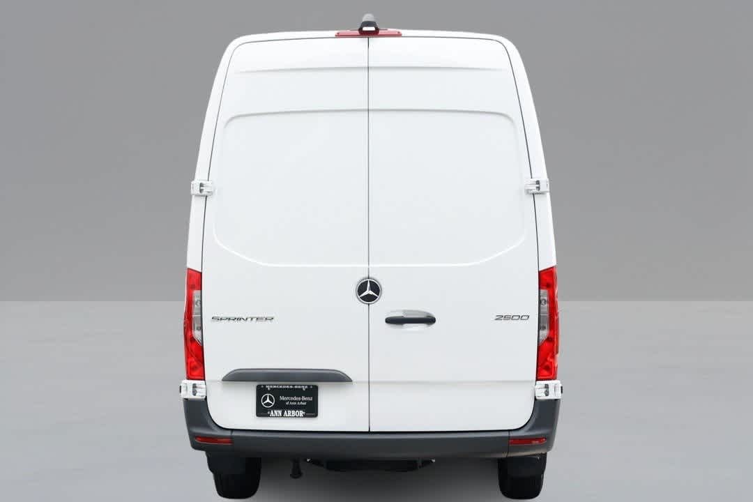 2025 Mercedes-Benz Sprinter Cargo Image 7 of 29