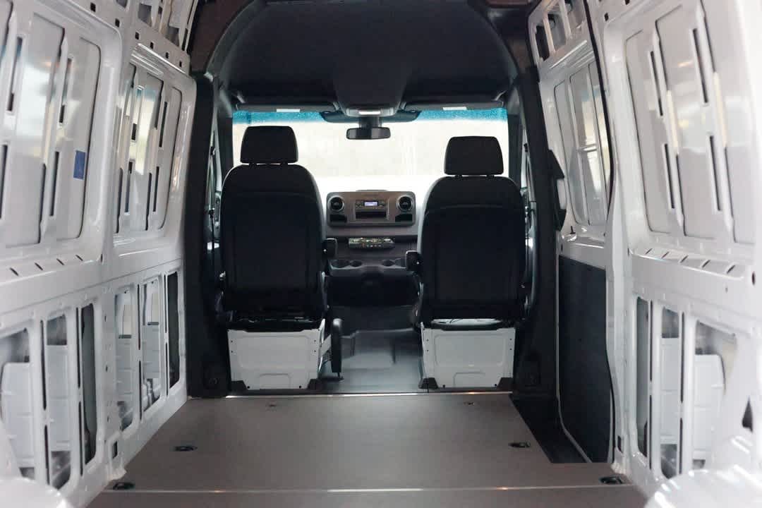 2025 Mercedes-Benz Sprinter Cargo Image 26 of 29