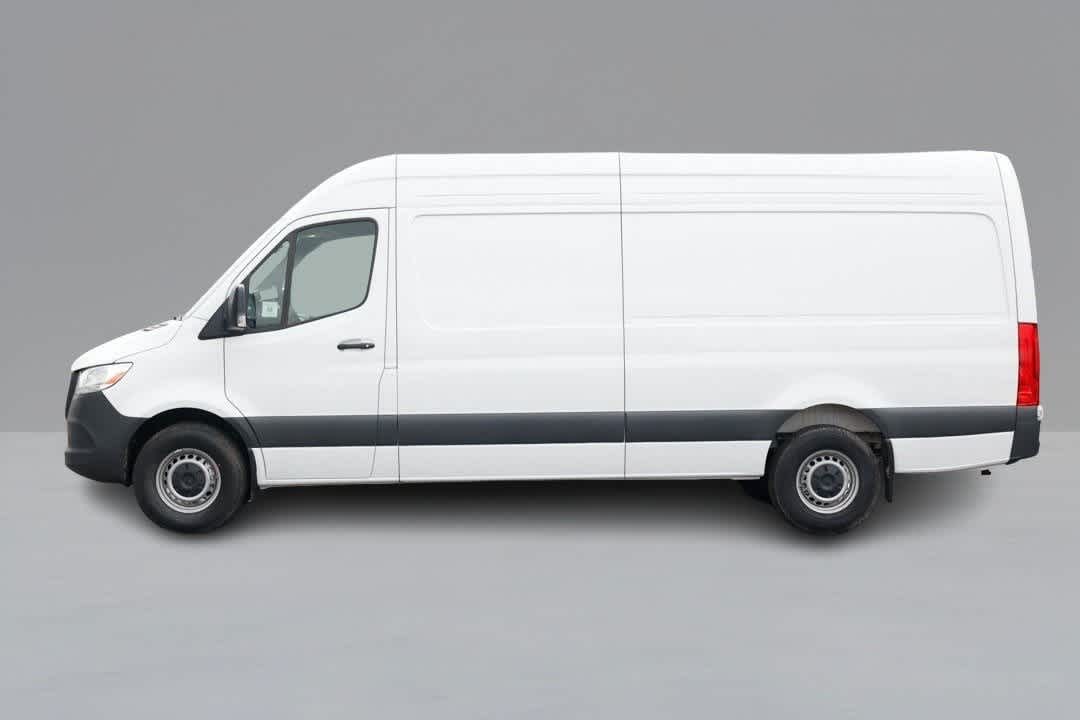 2025 Mercedes-Benz Sprinter Cargo Image 9 of 29