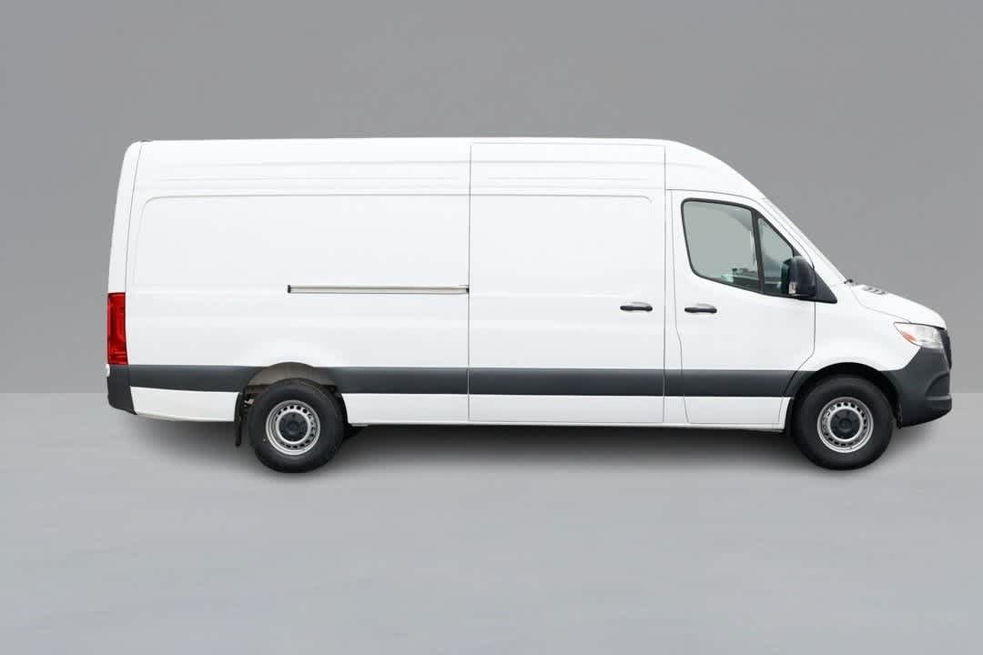 2025 Mercedes-Benz Sprinter Cargo Image 4 of 29