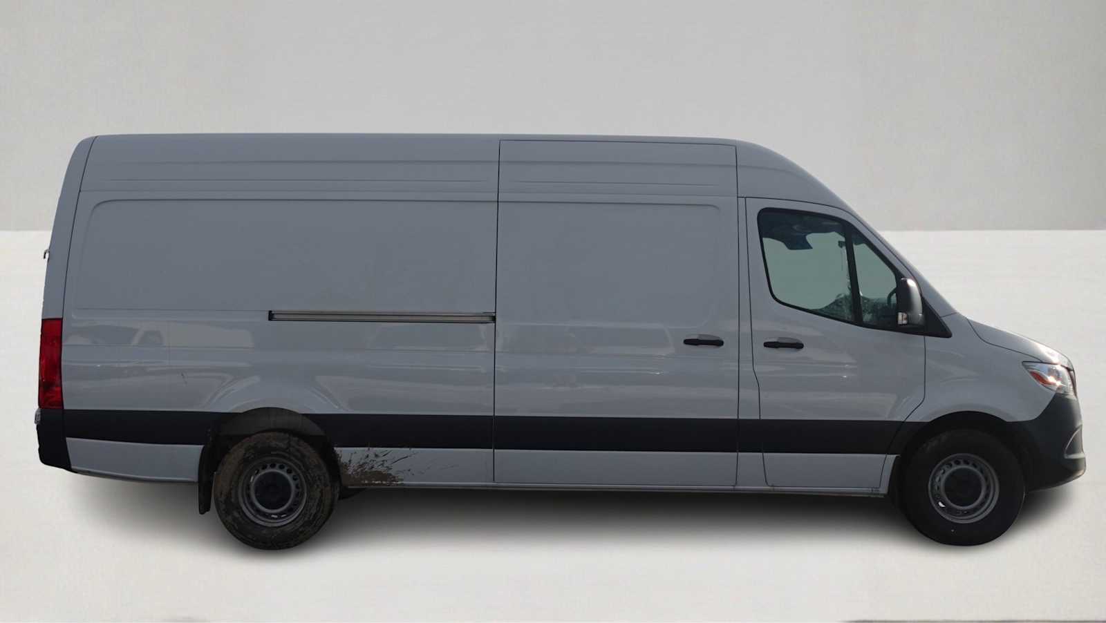 2025 Mercedes-Benz Sprinter Cargo Image 4 of 22
