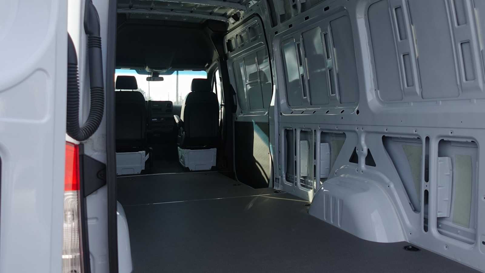 2025 Mercedes-Benz Sprinter Cargo Image 17 of 22