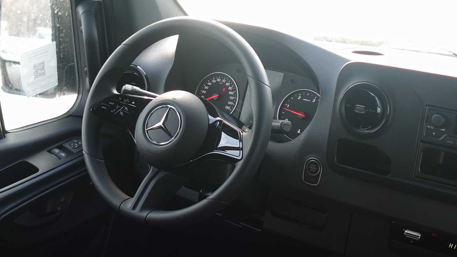 2025 Mercedes-Benz Sprinter Cargo Image 12 of 22