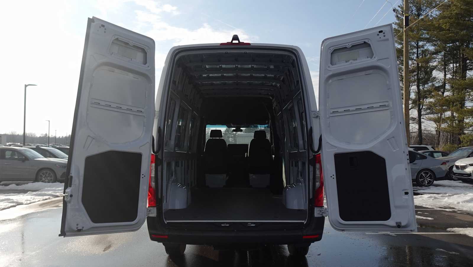 2025 Mercedes-Benz Sprinter Cargo Image 22 of 22