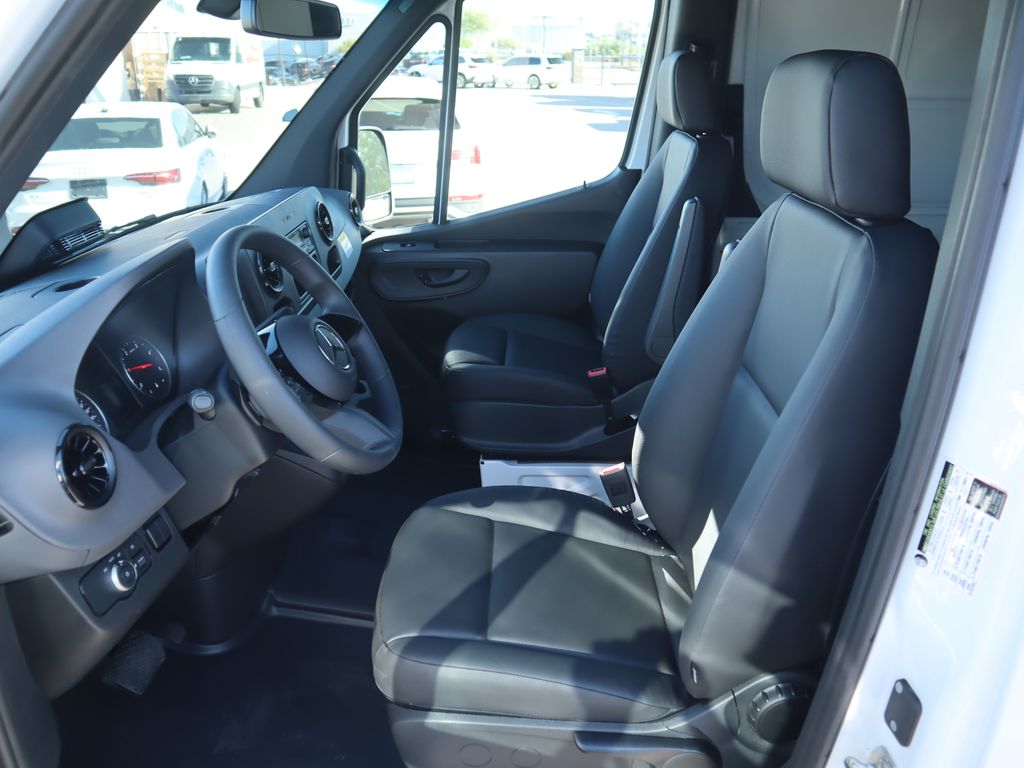 2025 Mercedes-Benz Sprinter Cargo Image 17 of 35