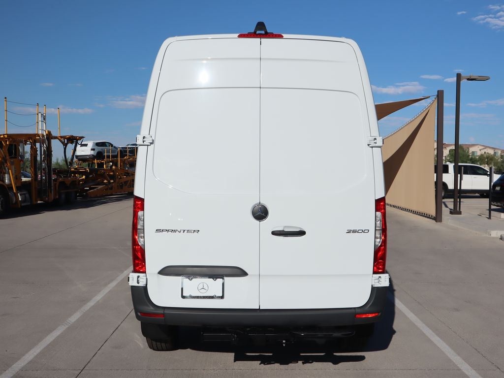 2025 Mercedes-Benz Sprinter Cargo Image 7 of 35