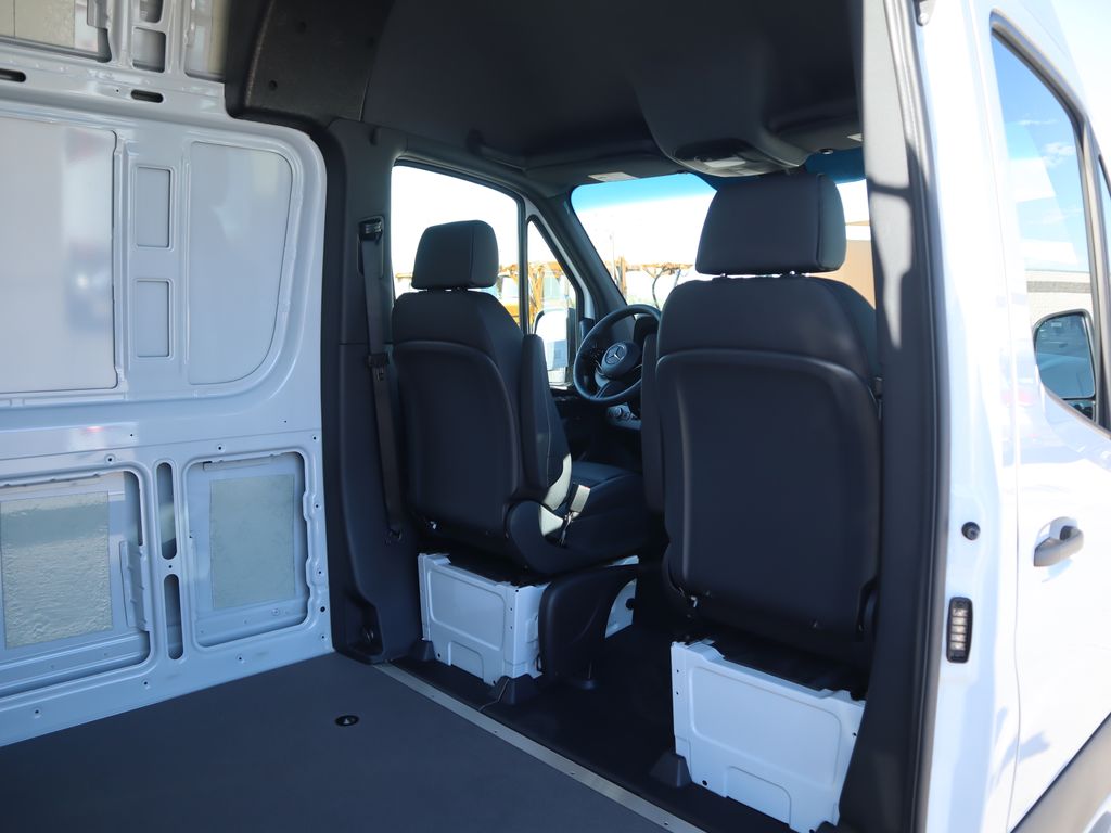 2025 Mercedes-Benz Sprinter Cargo Image 18 of 35