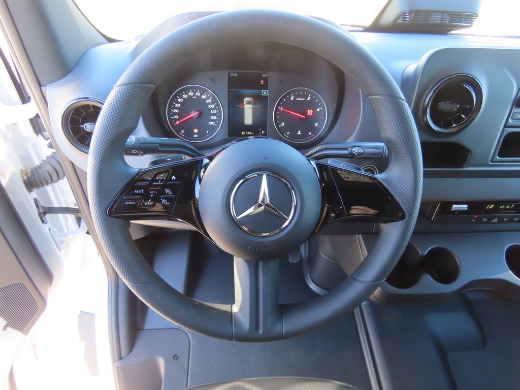 2025 Mercedes-Benz Sprinter Cargo Image 29 of 33