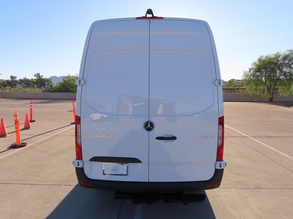 2025 Mercedes-Benz Sprinter Cargo Image 6 of 33