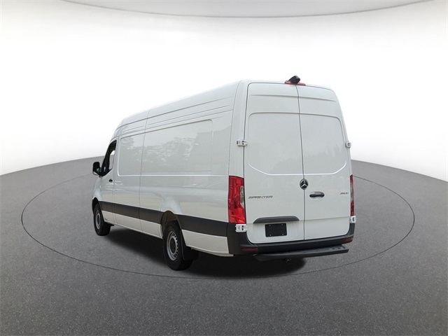 Vehicle image 7 of 19
