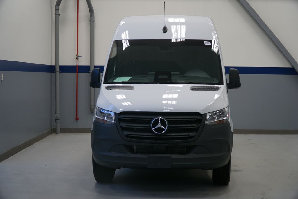 2025 Mercedes-Benz Sprinter Cargo Image 2 of 17