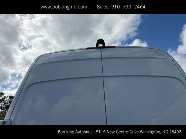 Vehicle image 14 of 44