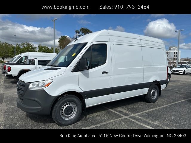 Vehicle image 4 of 44