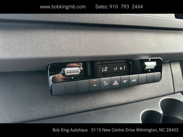 Vehicle image 25 of 44