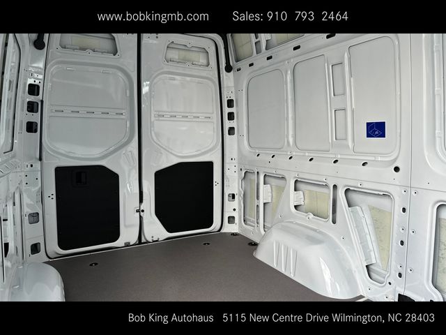 Vehicle image 36 of 44