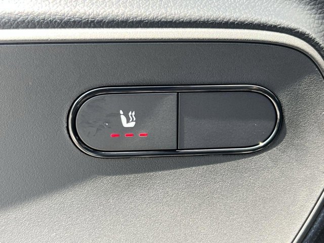 Vehicle image 31 of 32