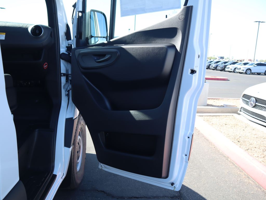 2025 Mercedes-Benz Sprinter Cargo Image 25 of 41