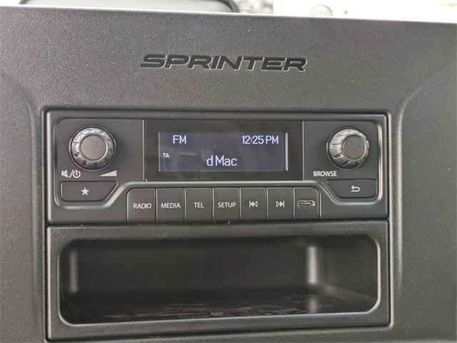 Vehicle image 12 of 19