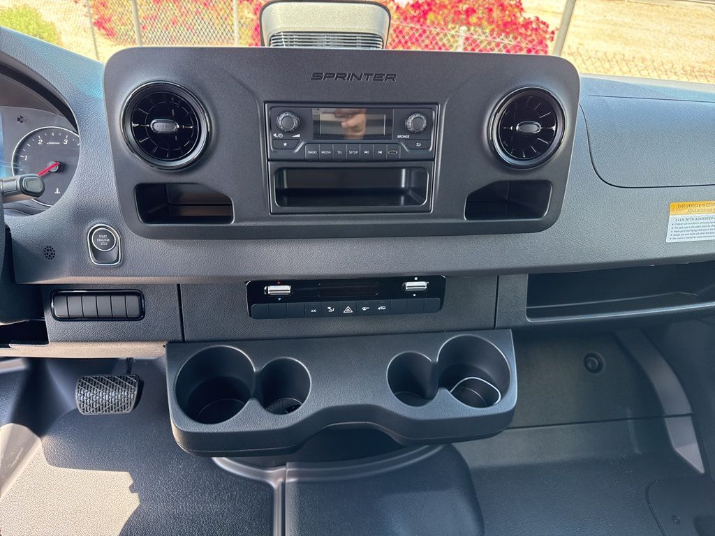 2025 Mercedes-Benz Sprinter Cargo Image 18 of 40