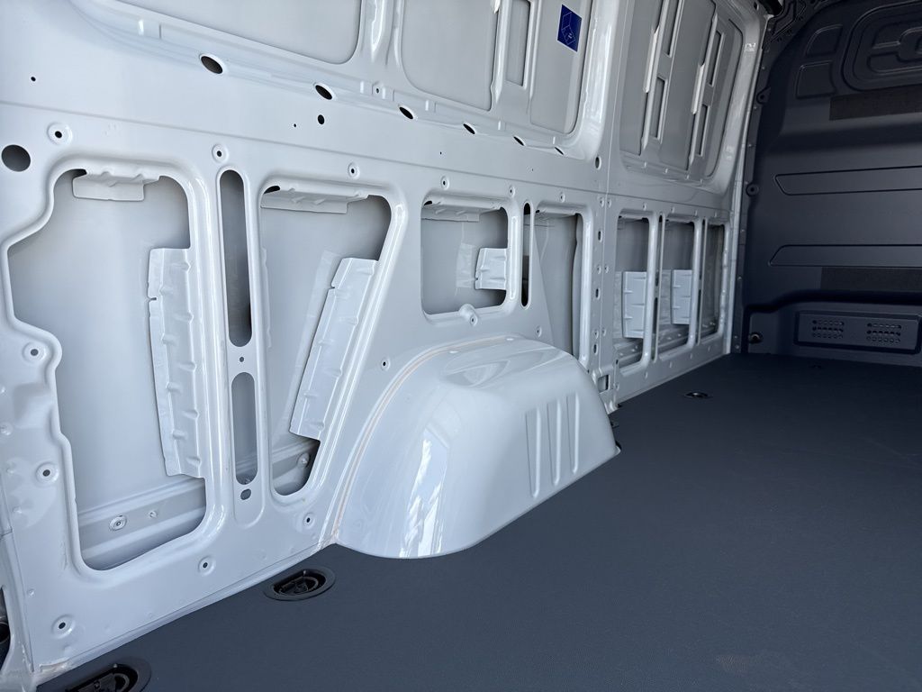 2025 Mercedes-Benz Sprinter Cargo Image 37 of 40