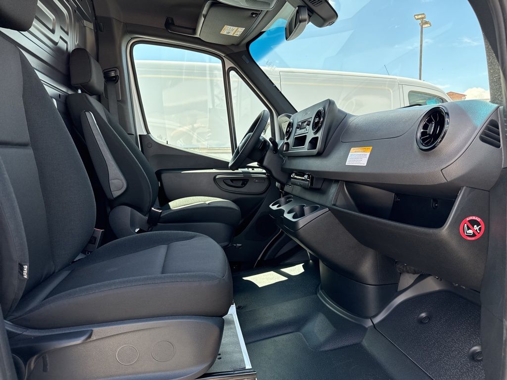 2025 Mercedes-Benz Sprinter Cargo Image 22 of 40