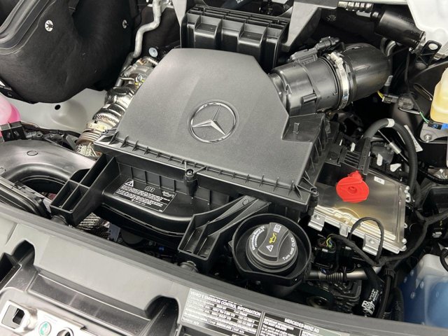 Vehicle image 25 of 33