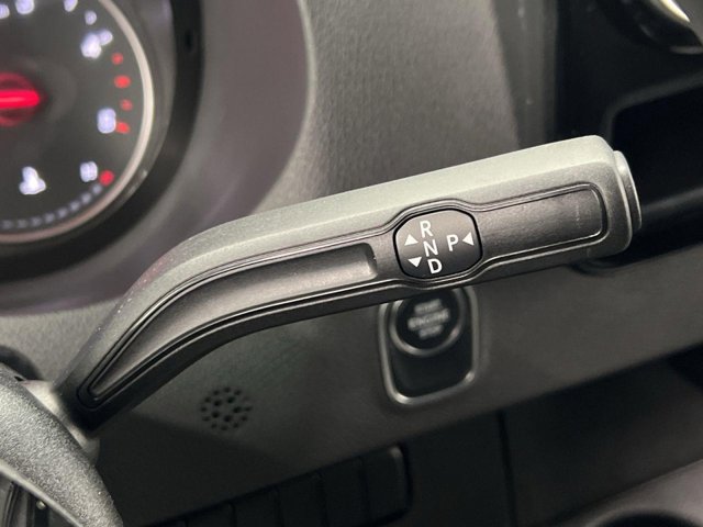Vehicle image 17 of 33