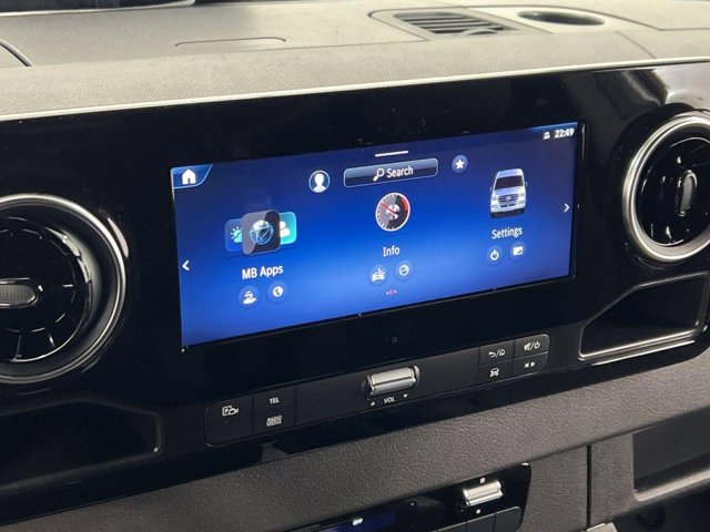 Vehicle image 15 of 33