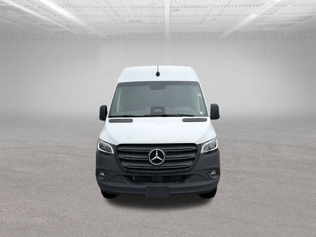 2025 Mercedes-Benz Sprinter Cargo Image 2 of 15