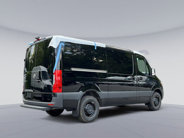 Vehicle image 4 of 32